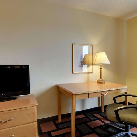 Quality Inn & Suites Malvern מראה חיצוני תמונה