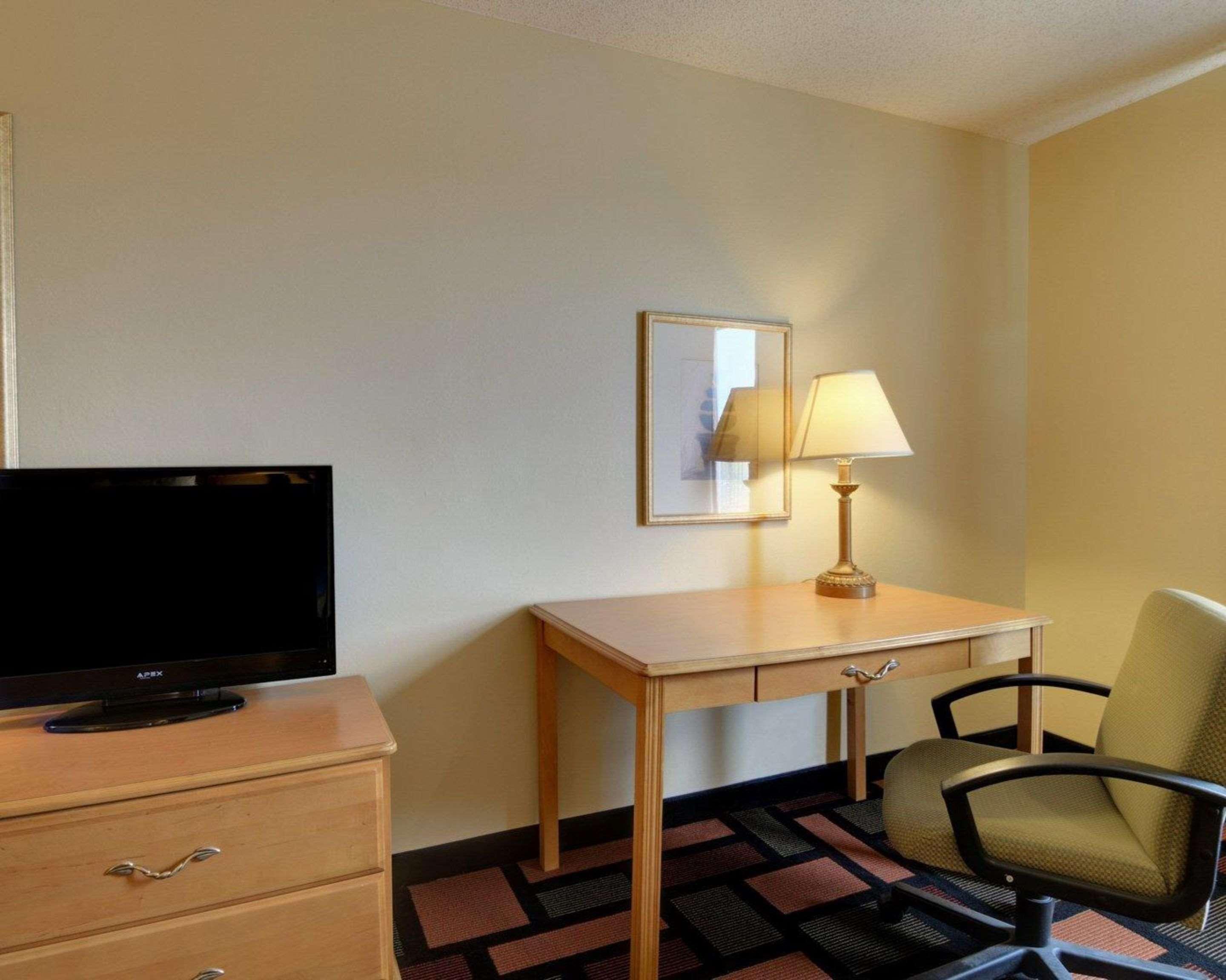 Quality Inn & Suites Malvern מראה חיצוני תמונה